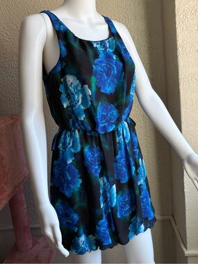 2be bebe Sleeveless Dress Size Small